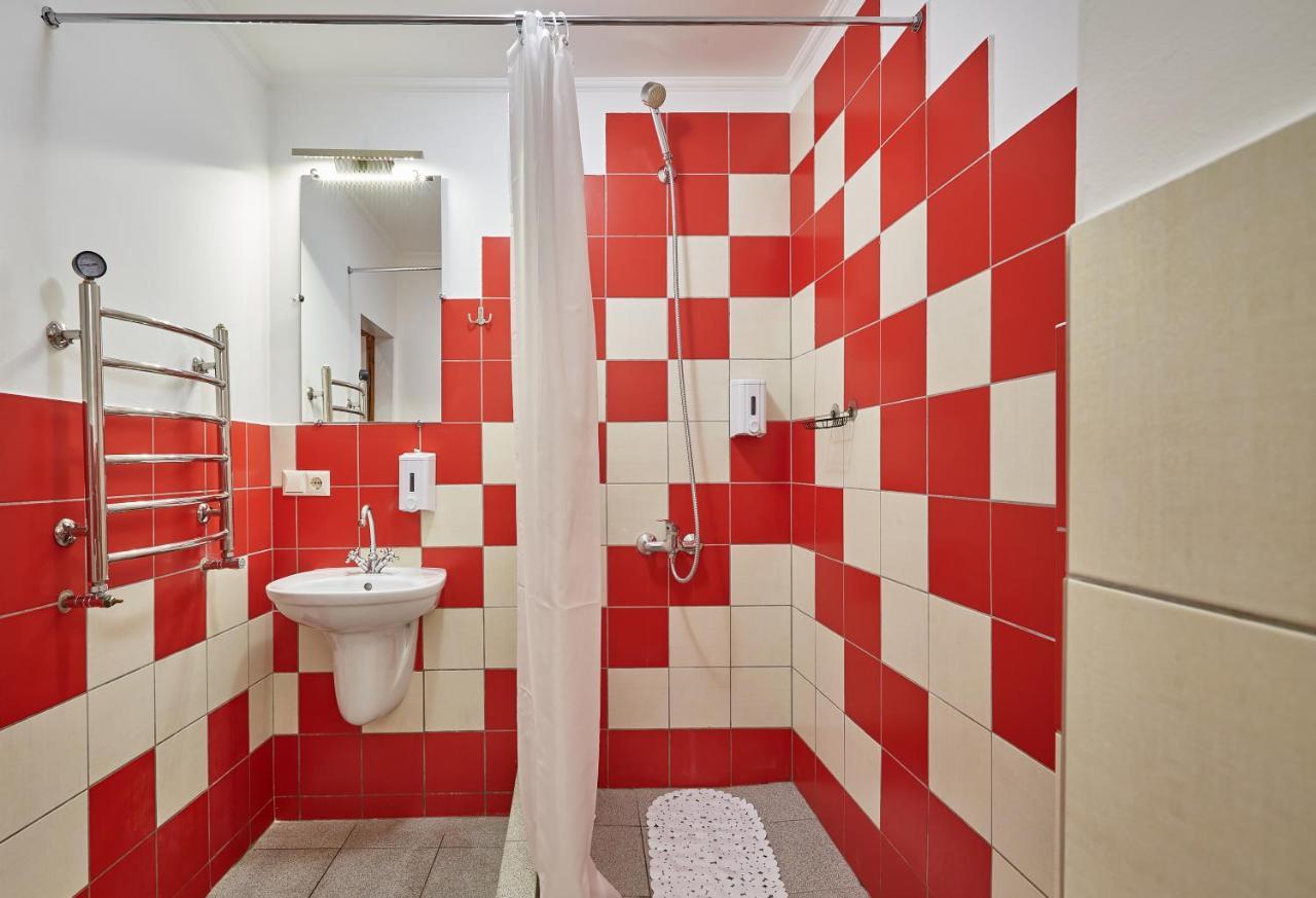 Shelter Apartment Lviv Luaran gambar